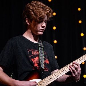 Meet your Posher, Casey